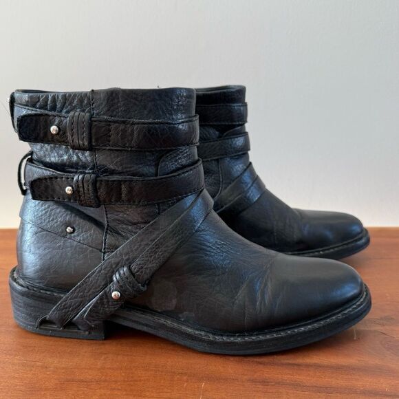 Dolce Vita Shoes - Kiera Leather Moto Ankle Bootie by Dolce Vita Size 9 Black